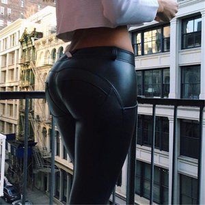 New Warm Leather Scrunch Back Leggings Pants